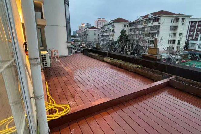 2 Brs, 2 Baths with Private Terrace, Floor Heating, Dish washer, 140 sqm @ Yishan metro L9