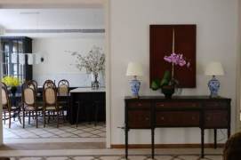 Wutong District, a standalone old mansion on Hunan Road, with a private garden of 150 sqm.