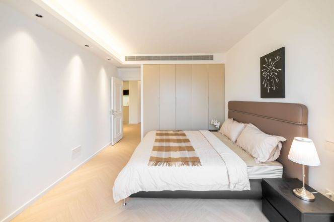 Jiao Tong University,2br 1bt 120sqm,french window,nice view