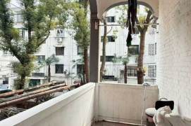 Sun-Drenched Heritage Apt on Julu Road: 130sqm 2BR with Balcony & Charm