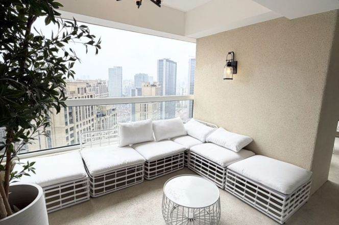 Modern 5brs with balcony and floor heting belonged to Xintiandi area