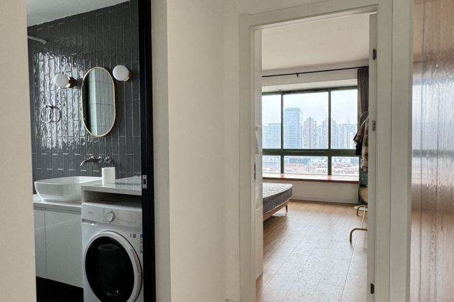 Skyline view 1Br1bathr 65Sqm + Scenic windows | Zhongshan Park & Loushanguan rd Mt