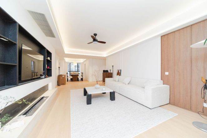 Elevator: 3BR-Tianshan Road – 4 minutes to Line 2 (Beixinjing)