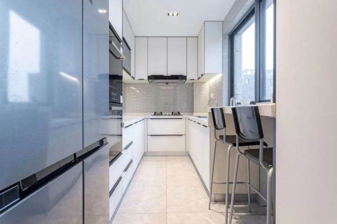 brand new big 4brs floor heating balcony beside Huang pu river only 27K