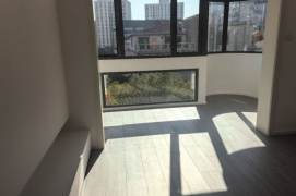 Brand new renovated 2br,with CA,floor heating,Gym,swimming pool