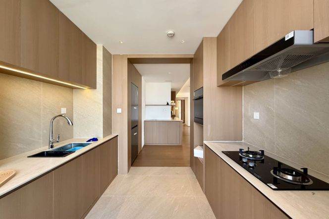 Jiashan Rd Metro Station Hotel Service Apartment, L-shaped corner balcony, large 3-brs