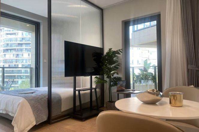 1Studio near line 10 and convenient to Shanghai University of Finance and Economics