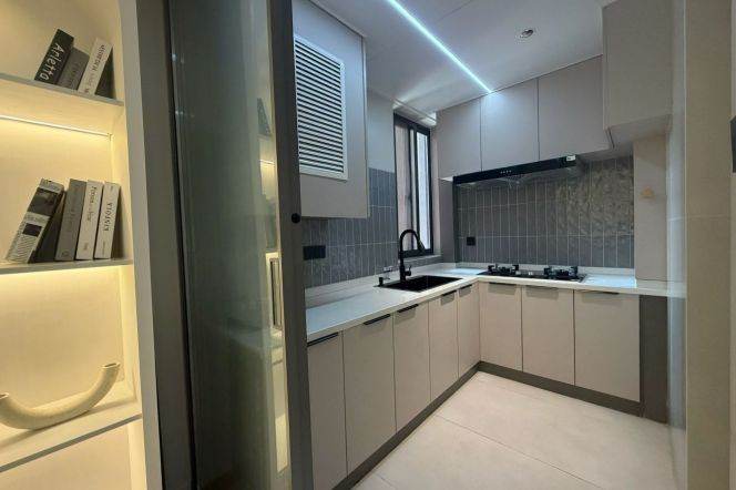Morden&Bright 1Bdr /Floor Heating @Hechuan Rd &Line 9