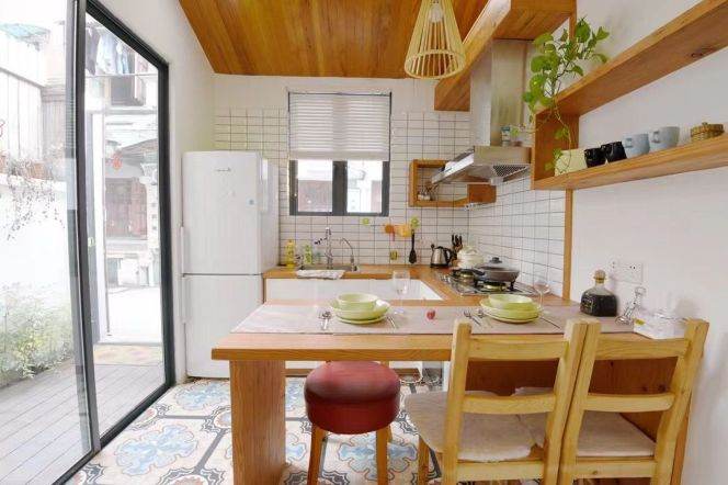 2brs near L1/L10/L12 south shaanxi rd station+floor heating