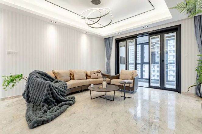 brand new big 4brs floor heating balcony beside Huang pu river only 27K