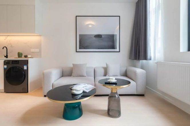 1br-Service available - 3 minutes to Line 2/7/14 - Jing'an Temple