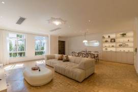 Xinjing Villa @Shanghai zoo nr Gubei 5br/3bt 248sqm with private terrace 