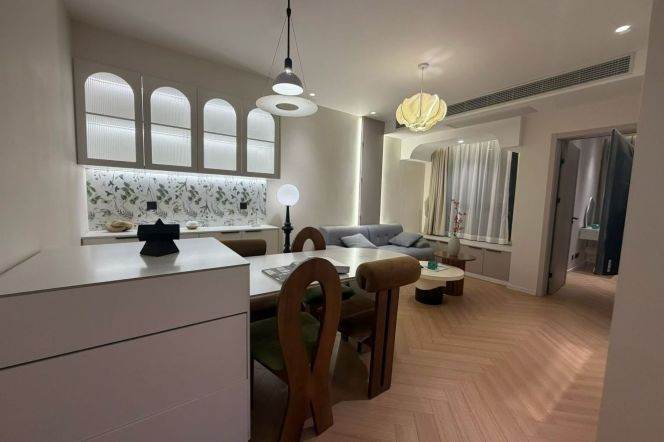 Modern 1br apt,CA,Floor heating,close to Korean Town,Hechuan station,L9