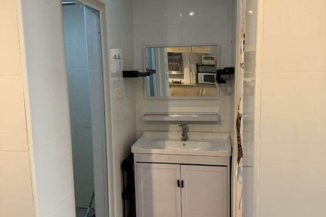 Cozy one bedroom elevator apt near Line10/11Jiaotong University