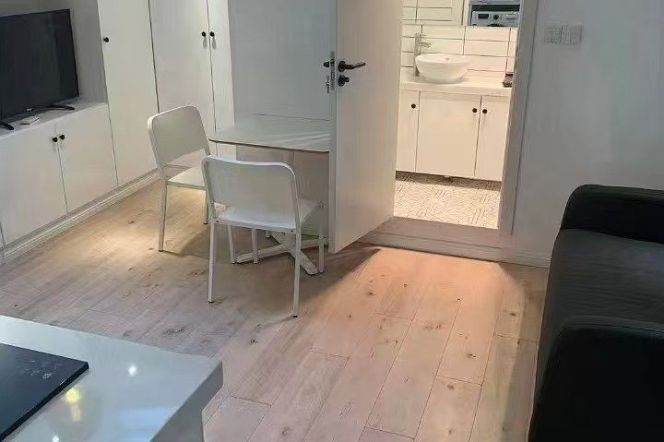 Cozy loft 1br with Balcony Nr L9/12 jiashan rd sta