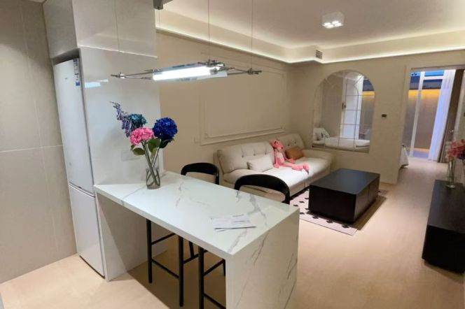 Furnished 1br w/ Yard-Loushanguan Road