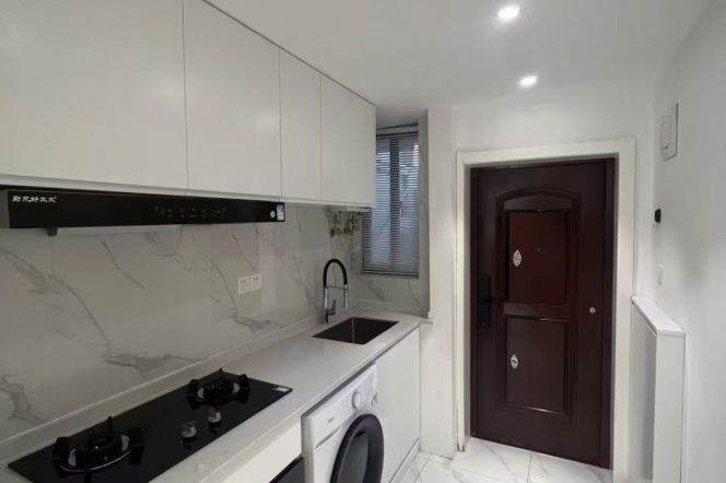 Furnished 1br-Jiangsu Road