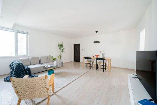 High-ending Renovated 2Br Xintiandi 