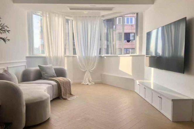 High Rise 2 bedrooms  apt+Floor Heating +oven @Jiaotong University