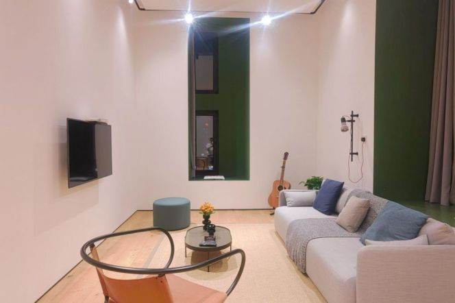 Good price & Spacious 2 br in ZhangJiang . 5 mins walking to L13 XueLin rd st