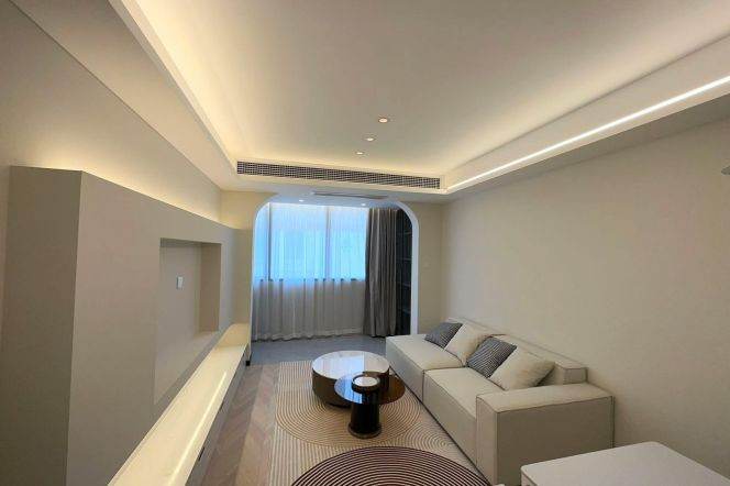 Brand new/elevator 1BR 2LR/big living room/central AC,Jiangsu rd@L11/2