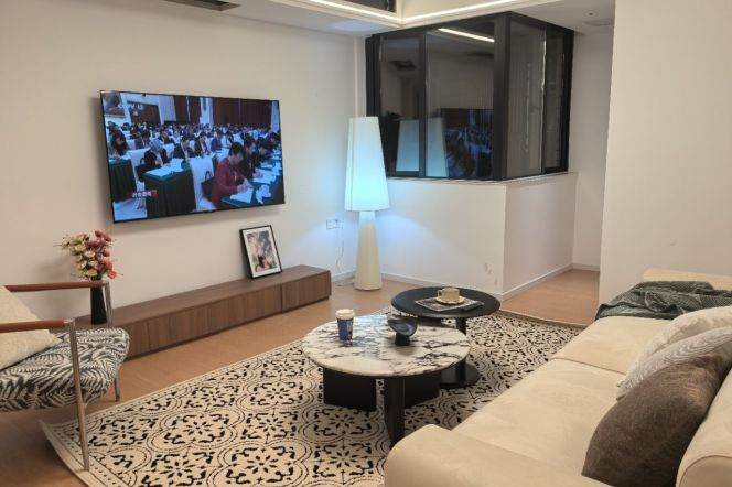 Elevator High-rise 2Br/2Lr/1Bt Close to L3/4/10 Hongqiao Rd Metro Station 