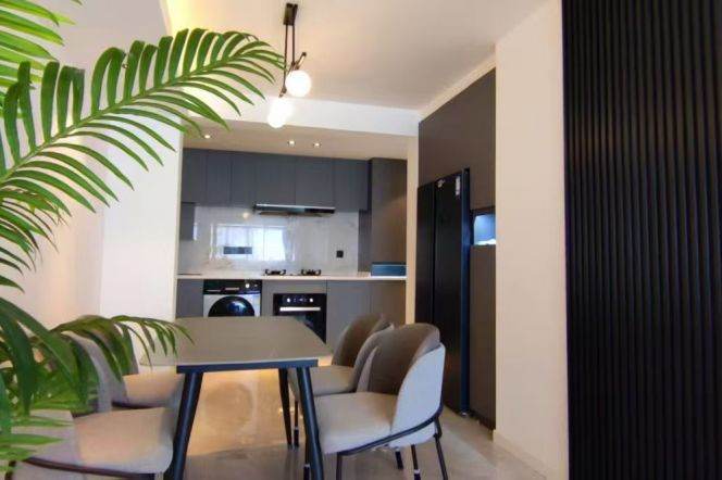 Modern 2+1br/130sqm &elevator/oven @Jiangsu Rd & Line 2/11