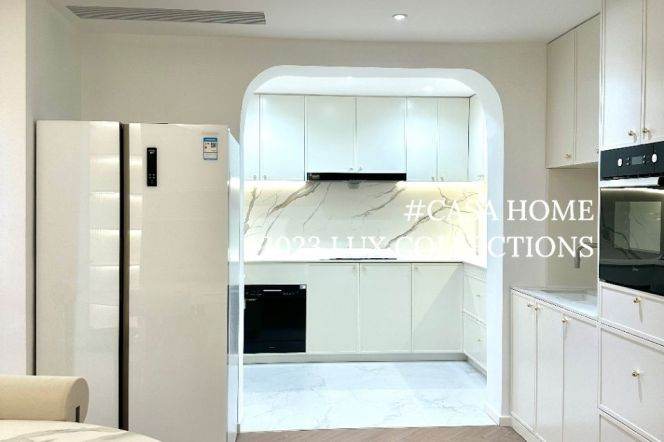 Yijingyuan spacious bright 3br/2bt@Jing‘an center quality compound