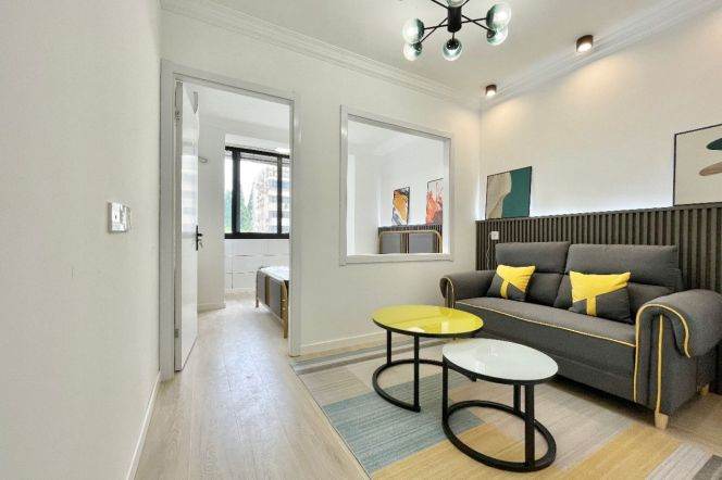 Wuyi rd/cozy 1br 1lr/balcony/oven/dryer/bright room,West yan'an rd@L3/4