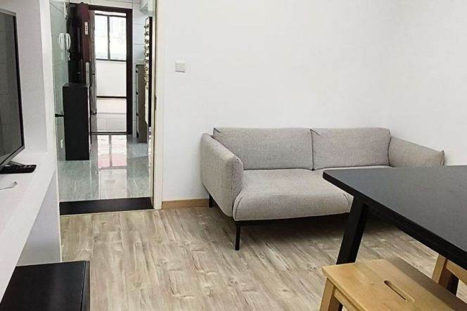 Lovely one bedroom / living-room with elevator near Jing’an temple 