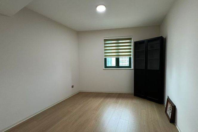 Lujiazui/3br2bt/central AC/oven/outdoor balcony/tennis court/pool/gym