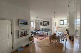 Redecorated 1Br Garden House Heating @JingAn Temple 