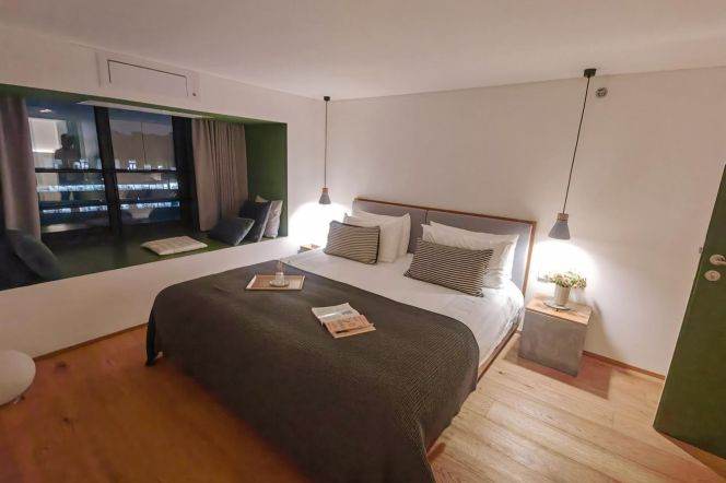 Good price & Spacious 2 br in ZhangJiang . 5 mins walking to L13 XueLin rd st