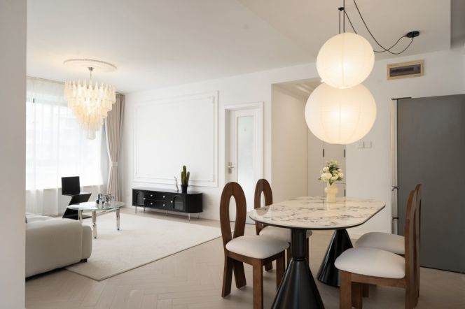 Wuning Rd,2br 110sqm,balcony,good location