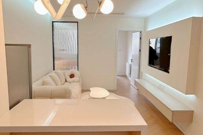 Modern & Stylish 1 br in Jing'an  5 mins to L 14 WuDing Rd St.
