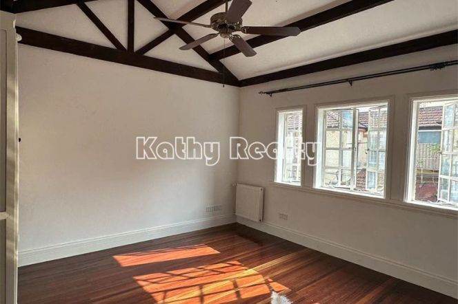 Beautiful whole old house 2+1BR Julu Rd IAPM 21k