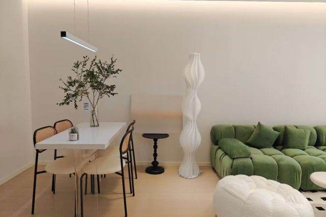 Furnished 1br-Jiangsu Road