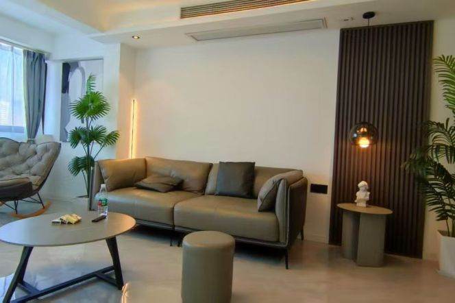 Modern 2+1br/130sqm &elevator/oven @Jiangsu Rd & Line 2/11