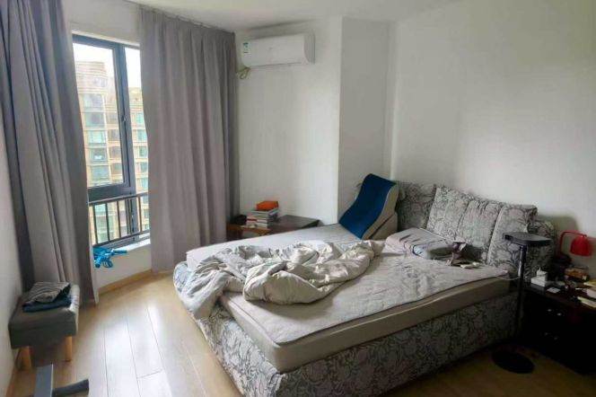 Park-Side Penthouse Duplex | 5BR 3BA in Shanghai Greentown