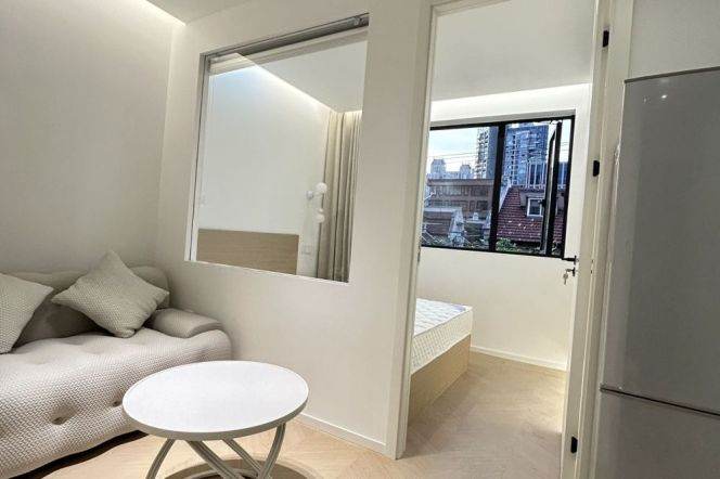 changping rd 1BR/living room@L7