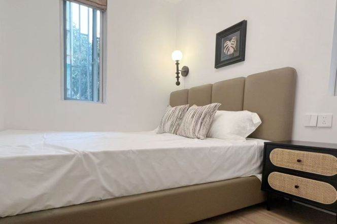 Modern 1br/60sqm & private backyard @Shuicheng Rd & Line 10