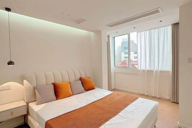 Modern & Stylish 1 br in Jing'an  5 mins to L 14 WuDing Rd St.