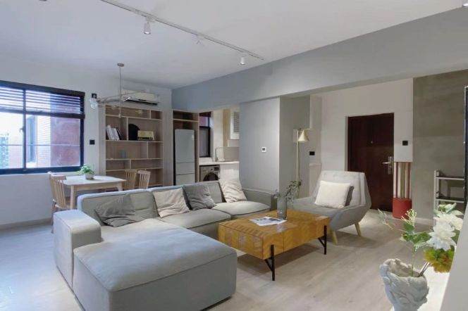 Elevator 3Brs/2Lrs/2Bts apt nr Changshou rd,M7/13/14