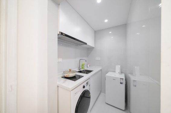 Airy and bright Studio apt