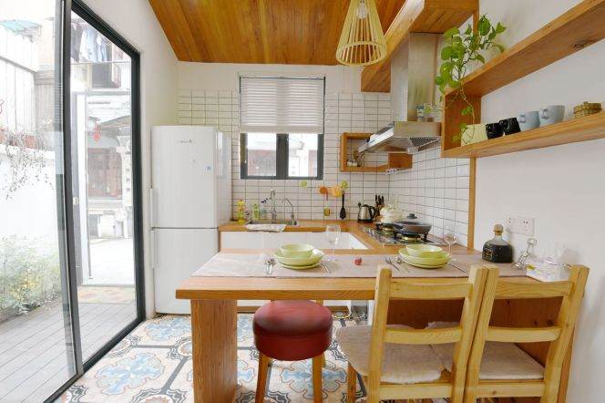 2brs near L1/L10/L12 south shaanxi rd station+floor heating