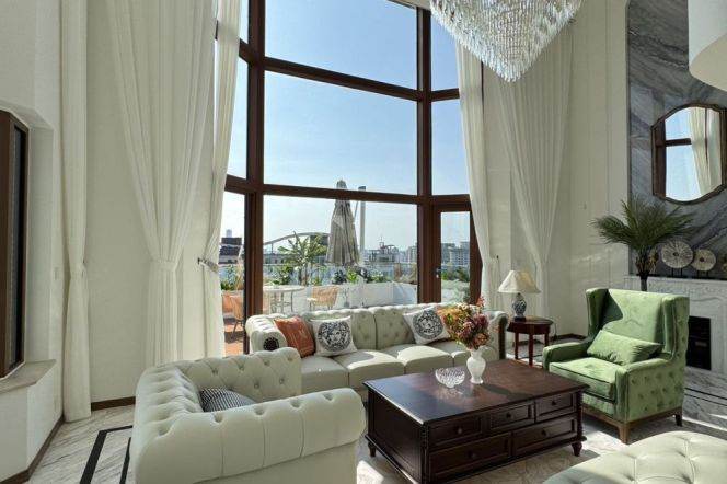 Stunning 5BR 4BA Penthouse w/Terrace in Center Xujiahui 