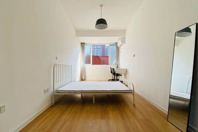 Good lighting 1br near Shanghai Library