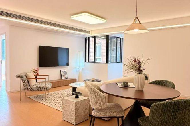 High- end 2 bedrooms + studyroom with floor heating near Jiaotong University 