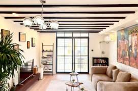 Cozy 2brs with balcony near Jiashan Road