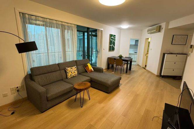 Nice compound 2Brs/2Lrs/2Bts apt nr Xujiahui,M1/9/11
